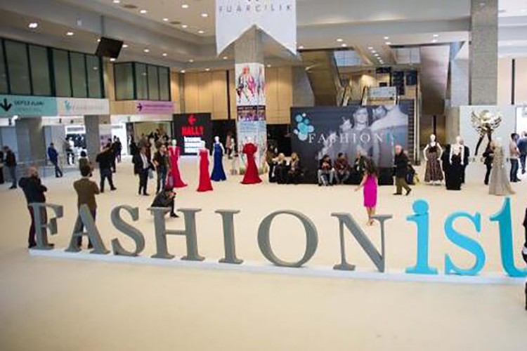 Kapılarını yarın açıyor