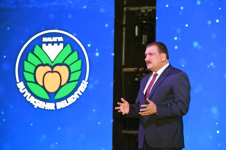 "Malatya'yı dünya şehri yapmaya çabalıyoruz"