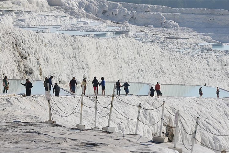 Pamukkaleli turizmcilerin beklentileri yüksek