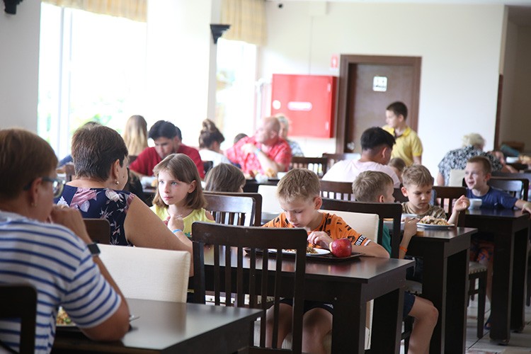 Savaş mağduru Ukraynalı çocuklara Türkiye güvenli liman oldu