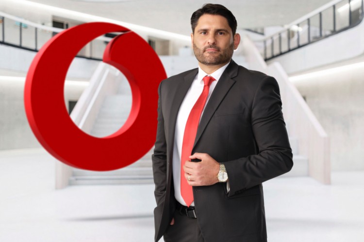 Vodafone 5G tesislerine hız kesmeden devam ediyor