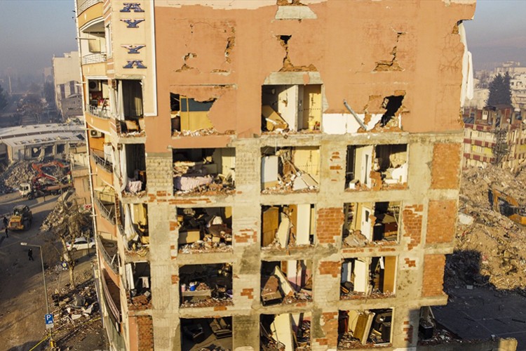 10 ilde 24 bin 921 bina yıkık veya kullanılamaz durumda