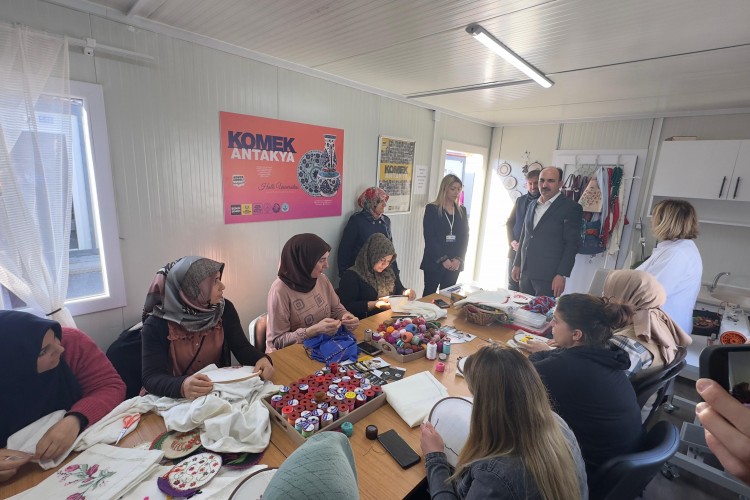 Başkan Altay Hatay'da Depremzede Vatandaşlarla Buluştu