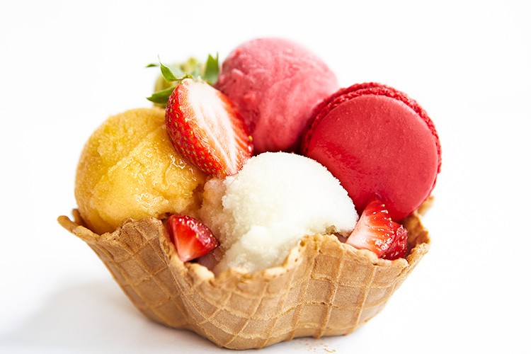 İlk Yapay Zeka (AI) Destekli Kreatif Çalışmasını Sundu