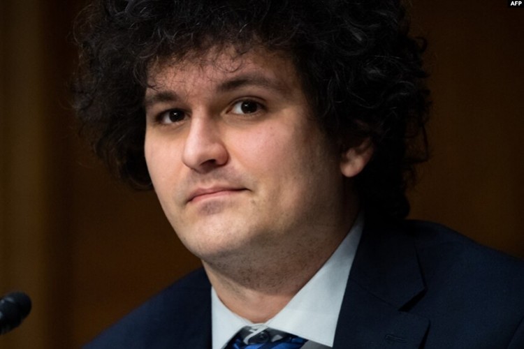 FTX'in Kurucusu Sekiz İhlalle Suçlanıyor