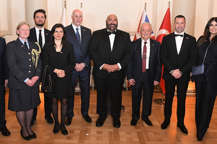 Üç kıtada üretim yapan savunma şirketi oldu