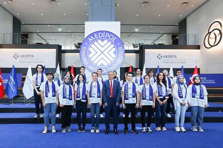 5 YKS birincisi birden Medipol'ü tercih etti