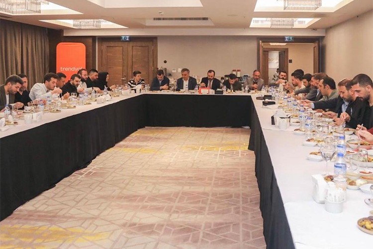 Kayseri ve Konya'daki e-ihracatçı iş ortaklarıyla buluştu