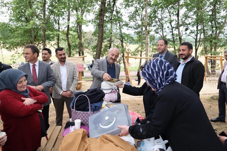 Başkan Büyükgöz, Cumaköy Mesire'de Gençleri Ağırladı