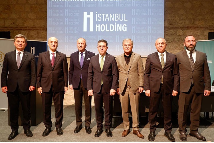 İstanbul Holding'de Murat Kalsın güven tazeledi