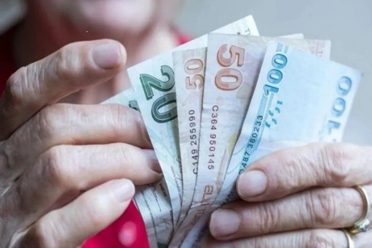 EN DÜŞÜK EMEKLİ AYLIĞINA DÜZENLEME GELİYOR