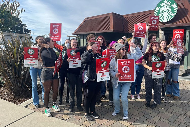 ABD'de, Starbucks çalışanları üç şehirde greve başlıyor