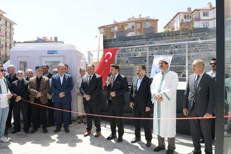 Cami dualarla ibadete açıldı