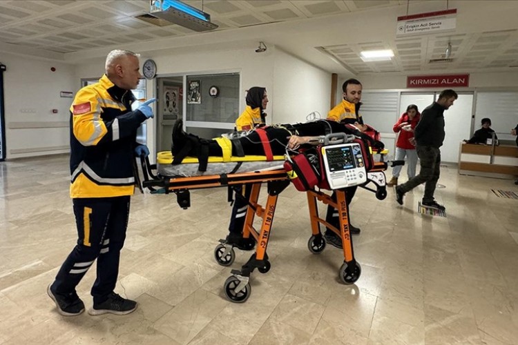 Hayat kurtarmak için zamanla yarışıyorlar