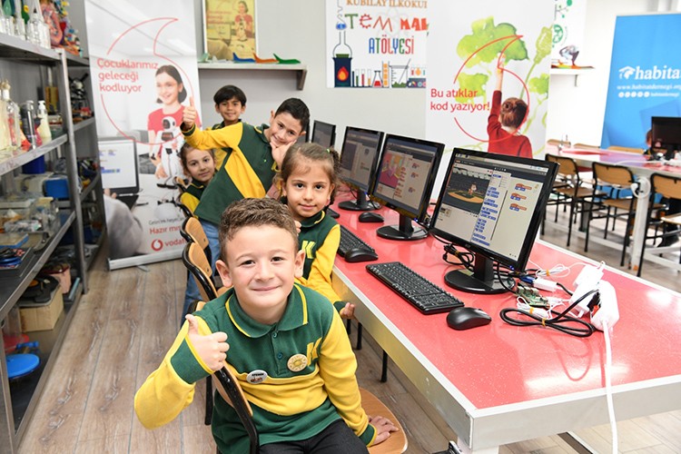 Hedefine teknolojisiyle destek veriyor