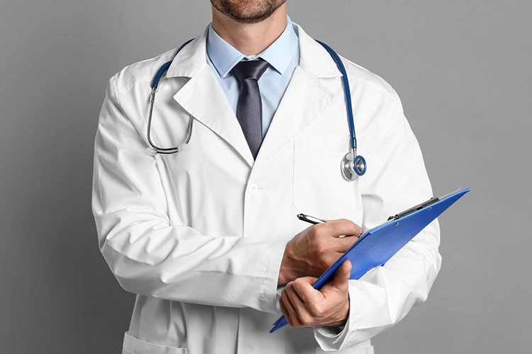 Doktorlar gönüllü uyumla 2,1 milyar liralık matrah artırdı