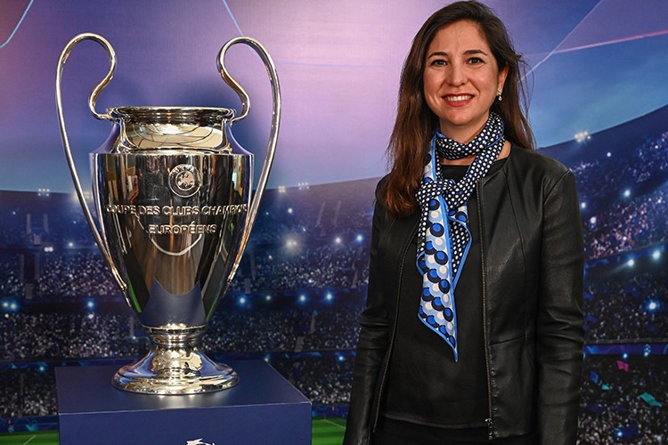 UEFA Şampiyonlar Ligi heyecanı raflarda