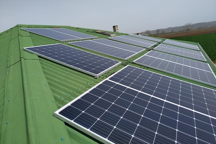 Deprem bölgesine 12 bin güneş paneli gönderilecek