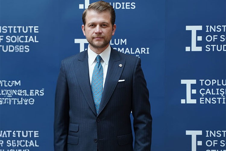 "Türkiye yapay zeka yarışının neresinde?"