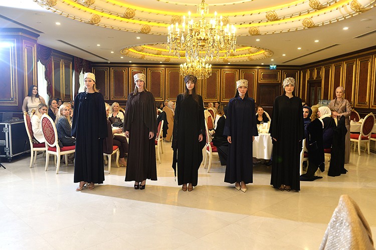 Paris'te alkışlandı, İstanbul'da kutlandı