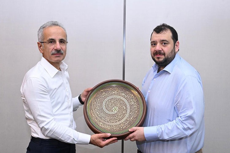Bakan Uraloğlu, BAE Yatırım Bakanı Al Suwaidi ile bir araya geldi