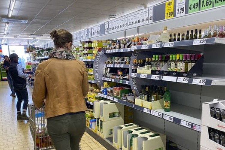 Almanya'da yıllık enflasyon yüzde 3,7'ye yükseldi