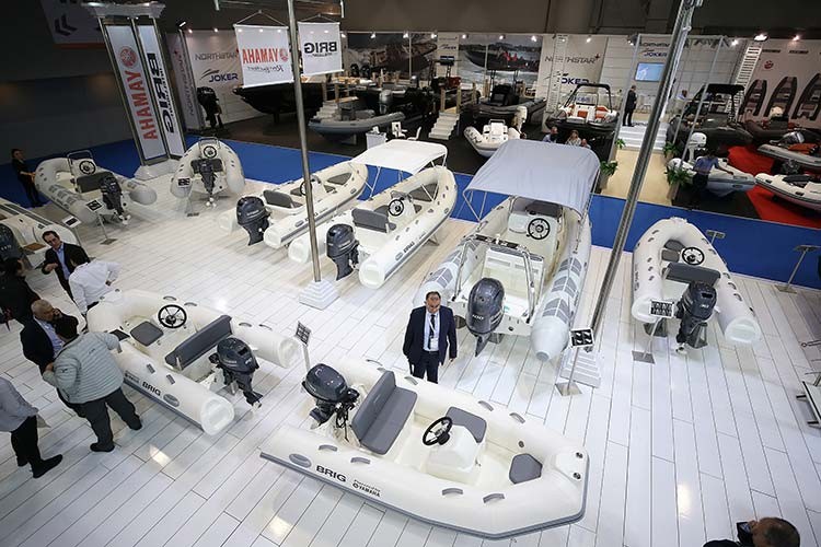 Pahalı tekneler görücüye çıktı