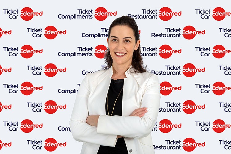 Çalışanlara koli yerine tek bir kartla Ramazan desteği