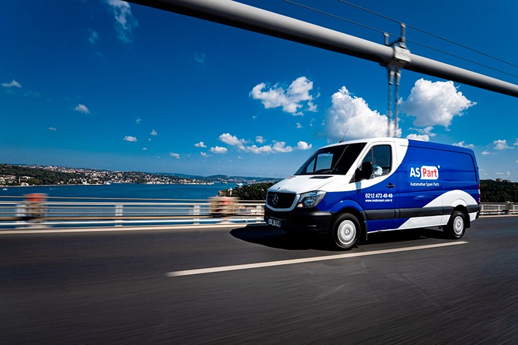 "Otomobilden Çok Sunduğu Hizmet Revaçta Olacak"