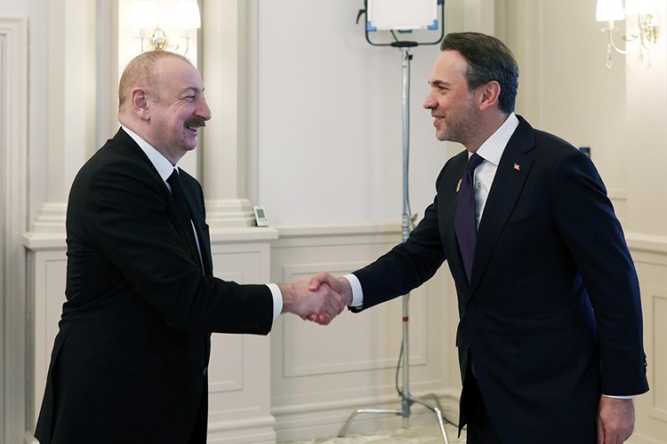Bakan Bayraktar, Azerbaycan Cumhurbaşkanı Aliyev ile görüştü