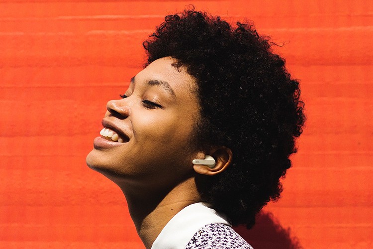 JBL'den true wireless kulaklıklar