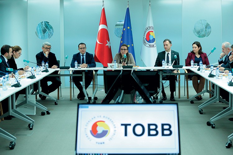 "STK'lara iş düşüyor"