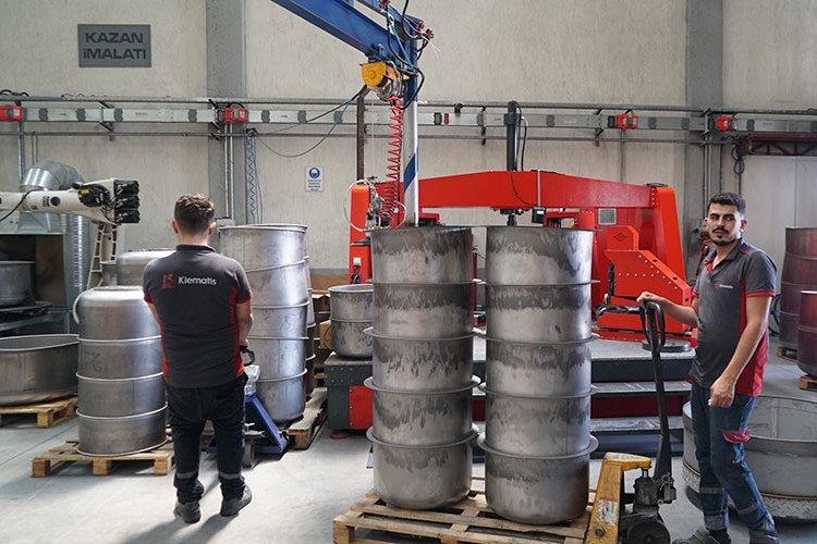 'Ek vergi gelirse üretimi yurt dışına taşıyacağız'