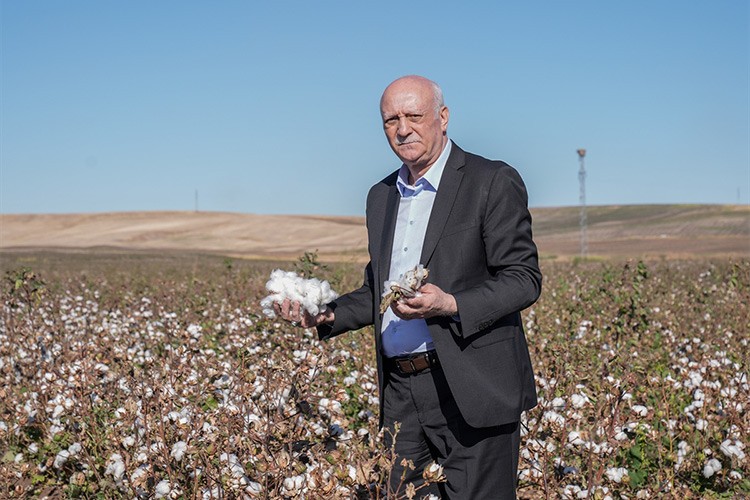 "Çiftçilerimiz 2,1 milyon ton kütlü pamuk üretti"