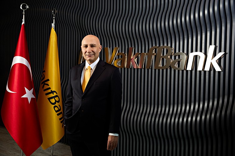 VakıfBank'tan 1,2 milyar dolar sendikasyon kredisi