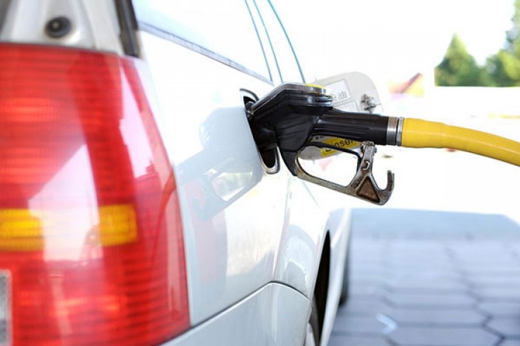 Benzine indirim geldi