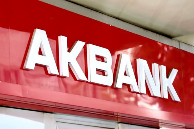 Akbank'tan 8 milyar 49 milyon TL net kar