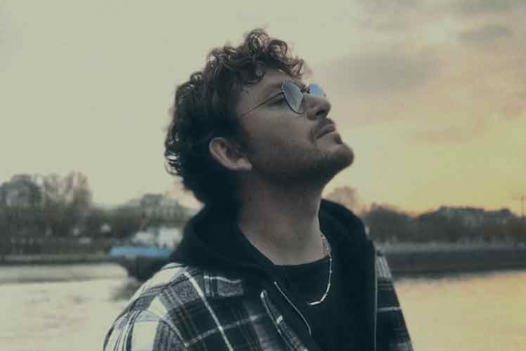 Metin Göç'ten yepyeni bir single: Eski Sen