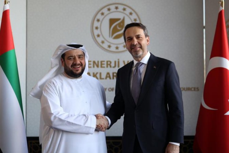 Bakan Bayraktar, BAE Yatırım Bakanı ile görüştü