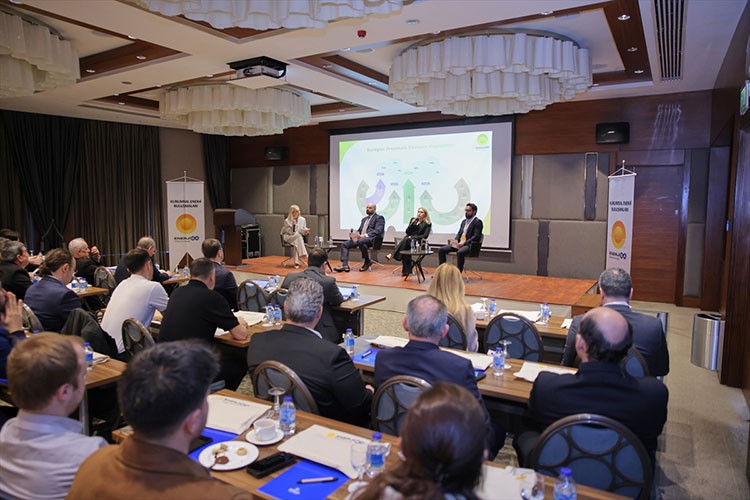 Enerjisa Enerji, Bursa'da iş dünyasıyla buluştu