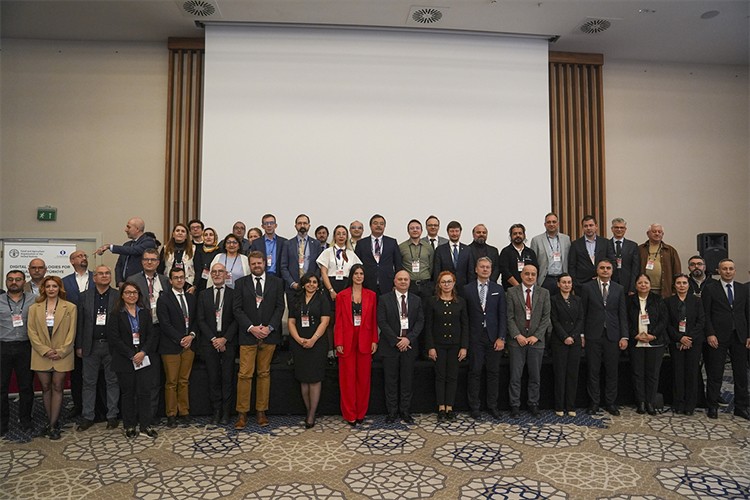 "Türkiye'de Tarıma Yönelik Dijital Teknolojiler Raporu"