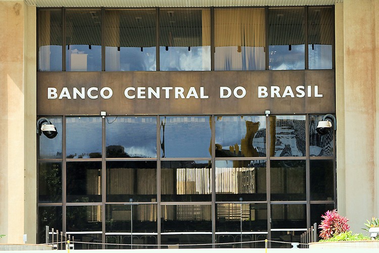 Brezilya faizde değişikliğe gitmedi