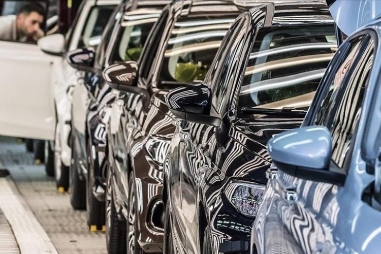 Kocaeli'de 2024'ün ilk yarısında 300 binden fazla araç banttan indirildi