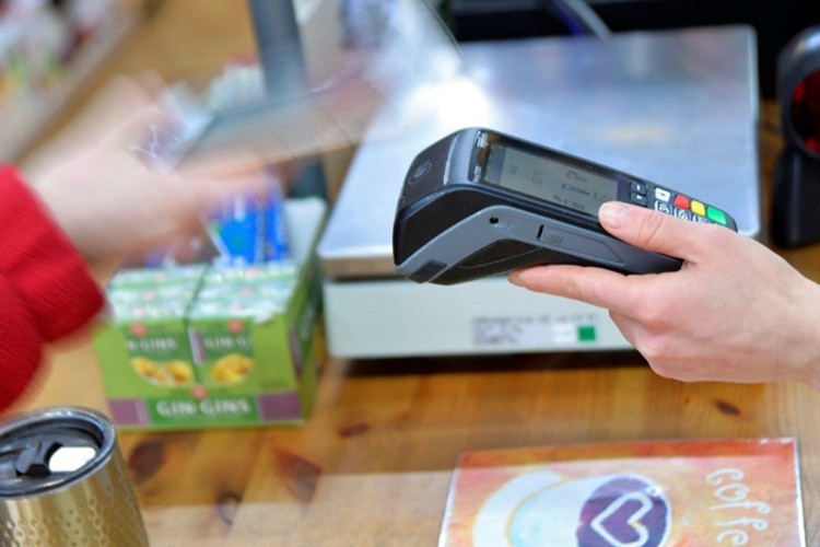 İngiltere'de hizmet sektörü ekimde daraldı