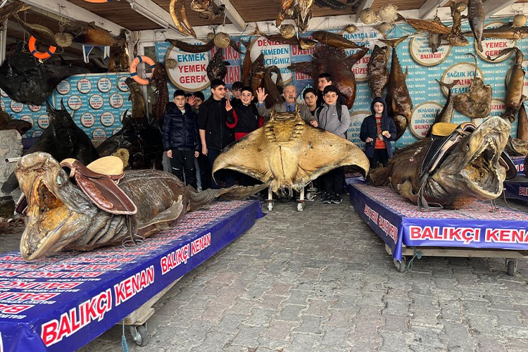 Çocuklar yarıyıl tatilini Türkiye Deniz Canlıları Müzesi'nde geçirdi