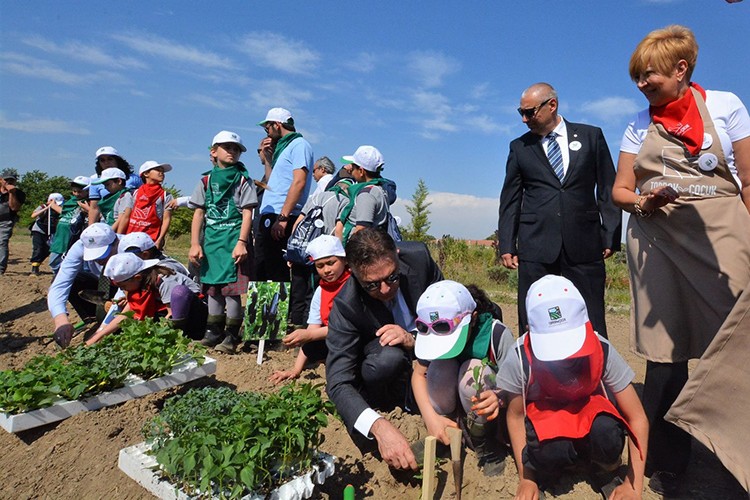 "Toprak ve Çocuk" projesine İş Bankası'ndan destek