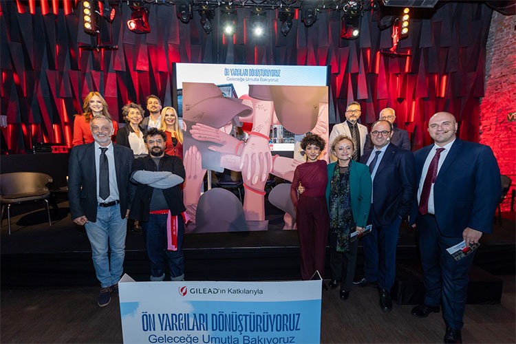 "Ön Yargıları Dönüştürüyoruz, Geleceğe Umutla Bakıyoruz"