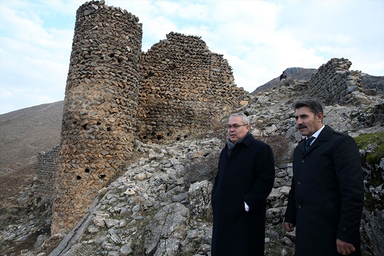 Muş'taki Haspet Kalesi turizme kazandırılıyor