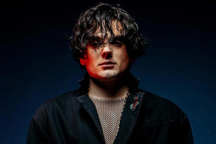 Albin Hasani'den yeni şarkı