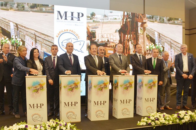 Mersin Limanı'nın trafik sorunu 'kapılar'la çözülüyor